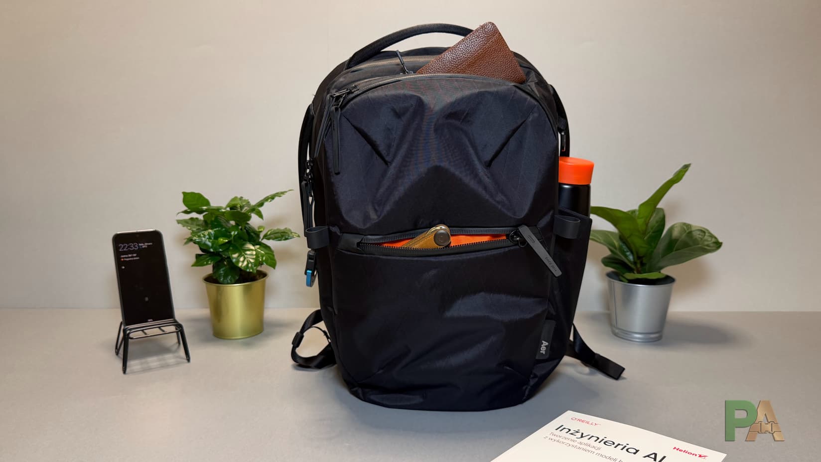 AER City Pack 2 – Minimalistyczny z wyglądu, „tech” w środku: plecak na co dzień i do biura