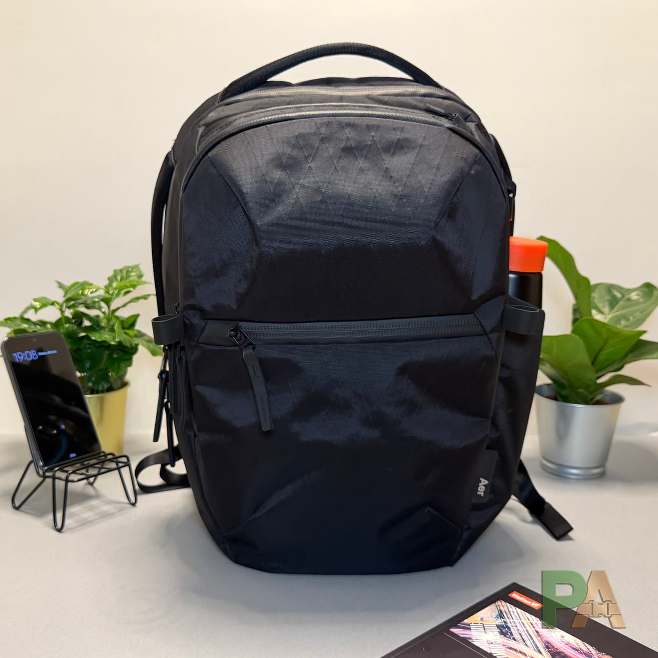 AER City Pack 2 – Minimalistyczny z wyglądu, „tech” w środku: plecak na co dzień i do biura - obraz 2