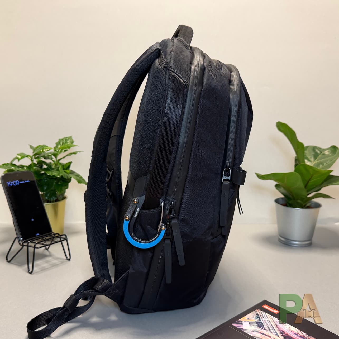 AER City Pack 2 – Minimalistyczny z wyglądu, „tech” w środku: plecak na co dzień i do biura - obraz 4