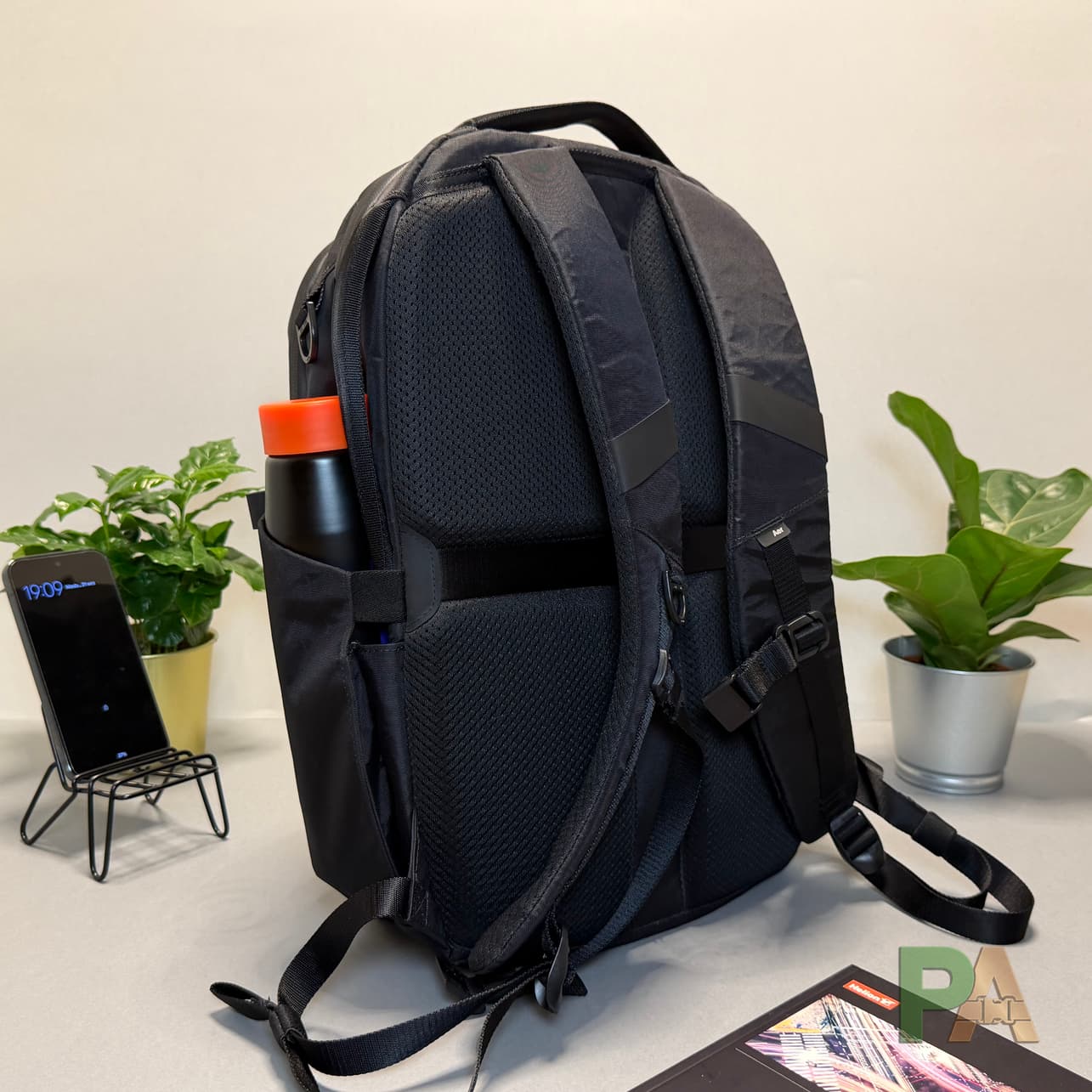 AER City Pack 2 – Minimalistyczny z wyglądu, „tech” w środku: plecak na co dzień i do biura - obraz 7