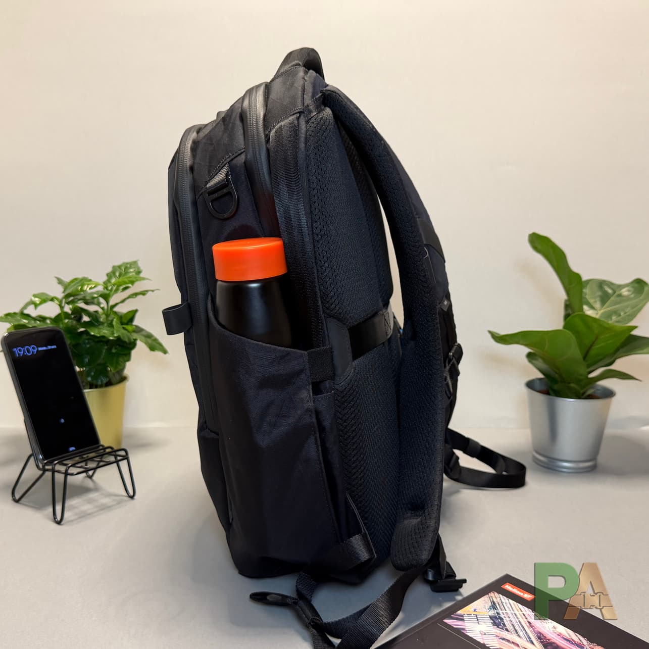 AER City Pack 2 – Minimalistyczny z wyglądu, „tech” w środku: plecak na co dzień i do biura - obraz 8